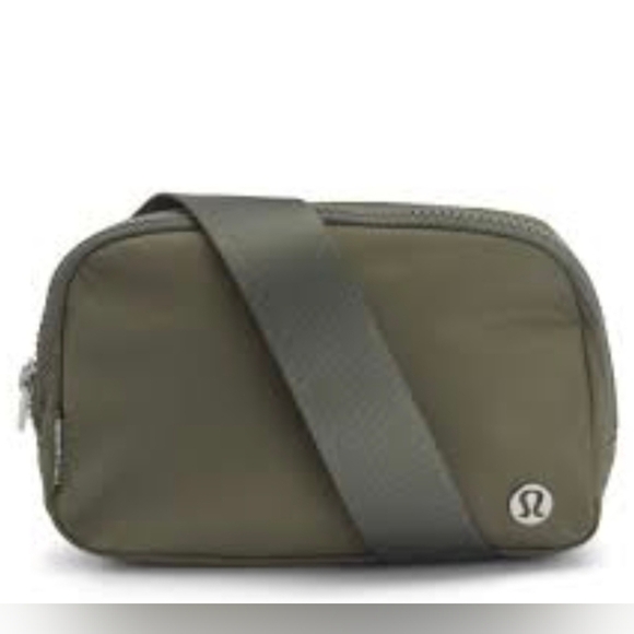 lululemon athletica Olive Green Men's Bag - Picture 1 of 8